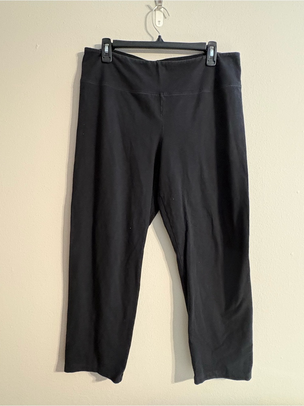 Women with Control Black 7/8 Cropped Leggings